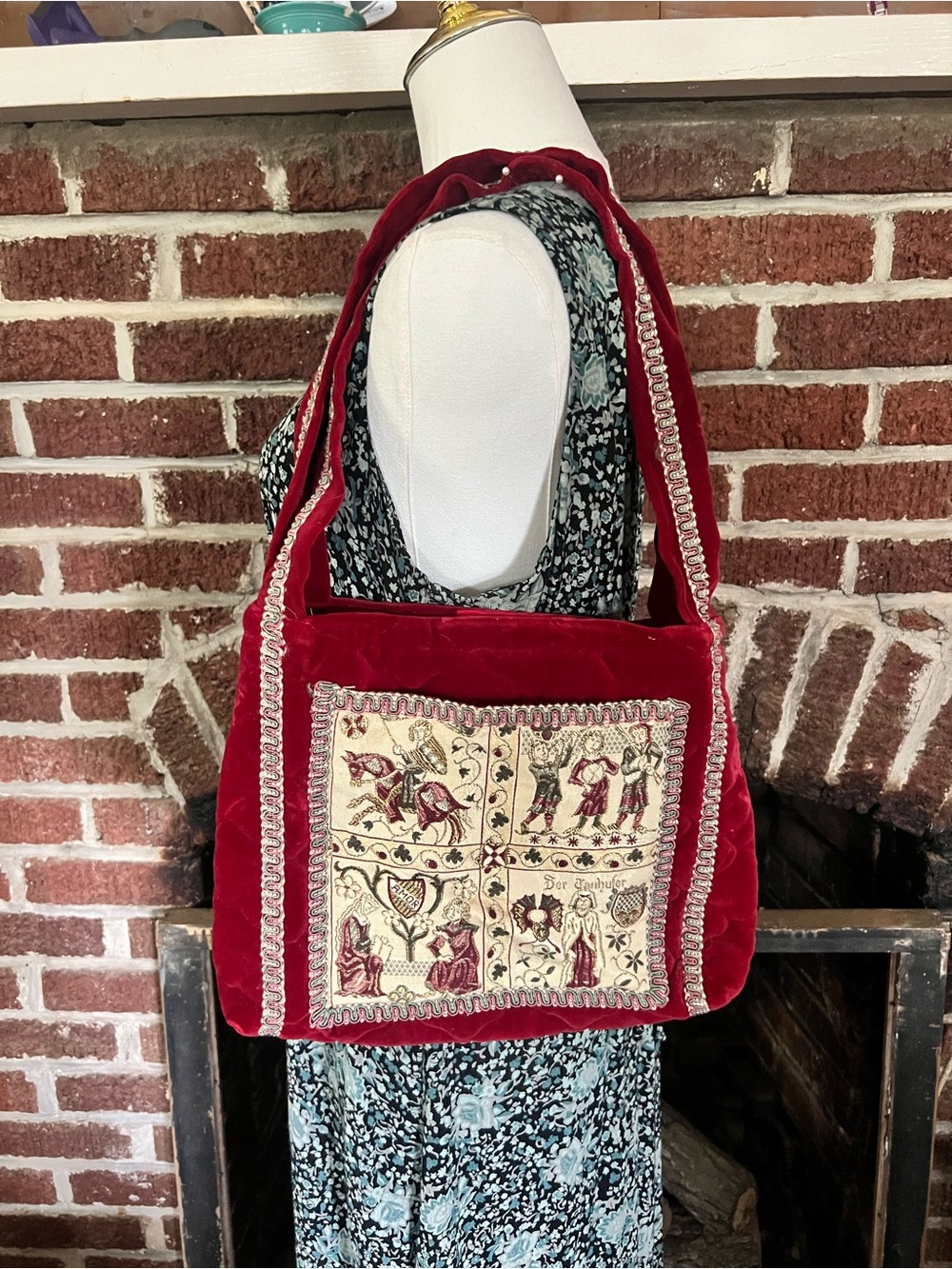 VINTAGE 70s Carpetbags of America Red Velvet Shoulder Bag **RARE**